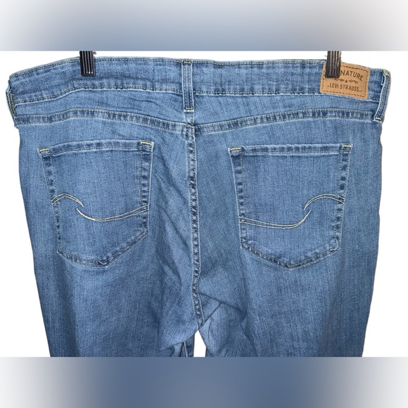 Mid Rise Boyfriend Jeans Levi's Signature women’s size 18 raw hem - Picture 7 of 13